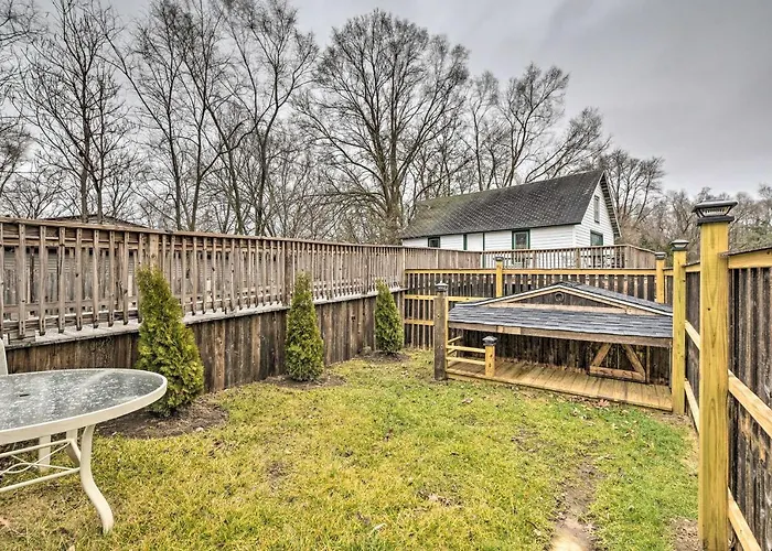 Pet-friendly W/ Deck! * Bartlett